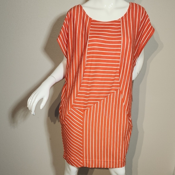 Robbie Bee Orange Midi Dress with Dolman Sleeves and Scoop Neck - Picture 5 of 11